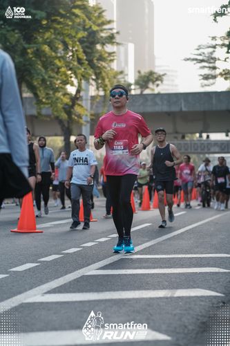 Race photo from Smartfren Run 2025 