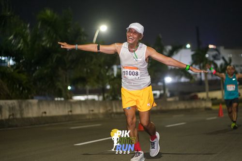 Race photo from PIK NITE RUN 2025