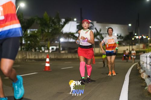 Race photo from PIK NITE RUN 2025