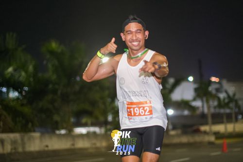 Race photo from PIK NITE RUN 2025