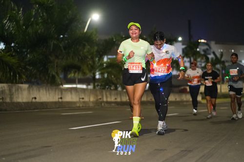 Race photo from PIK NITE RUN 2025