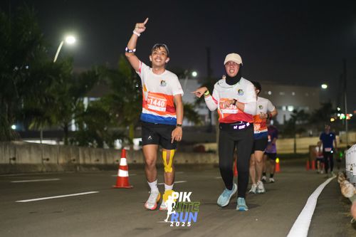 Race photo from PIK NITE RUN 2025
