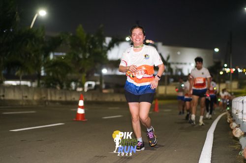Race photo from PIK NITE RUN 2025