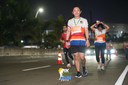 Race photo from PIK NITE RUN 2025