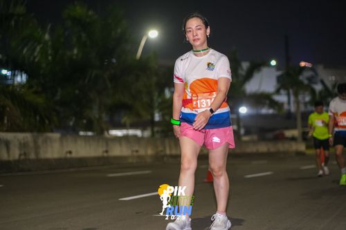 Race photo from PIK NITE RUN 2025