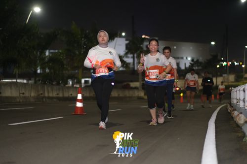 Race photo from PIK NITE RUN 2025