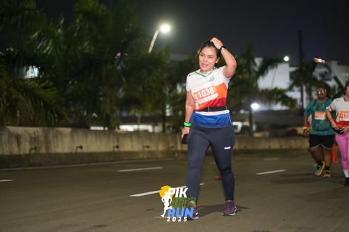 Race photo from PIK NITE RUN 2025