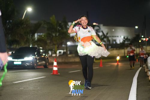 Race photo from PIK NITE RUN 2025