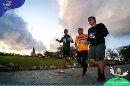 Race photo from Telin Batic 2024 Photo Search