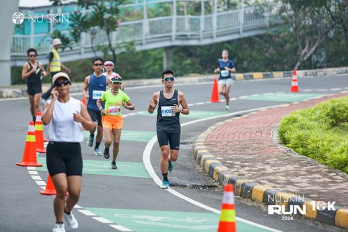 Race photo from Nu Skin Run 10K