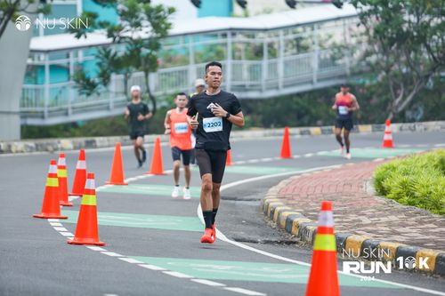 Race photo from Nu Skin Run 10K