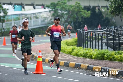 Race photo from Nu Skin Run 10K