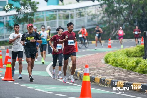Race photo from Nu Skin Run 10K