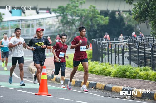 Race photo from Nu Skin Run 10K