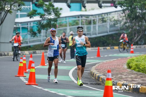 Race photo from Nu Skin Run 10K
