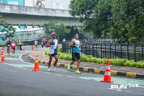 Race photo from Nu Skin Run 10K