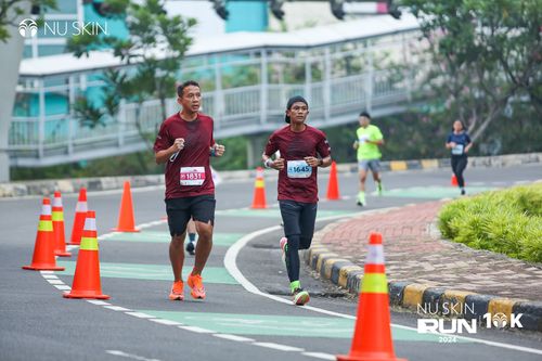 Race photo from Nu Skin Run 10K