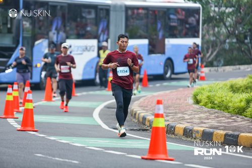 Race photo from Nu Skin Run 10K