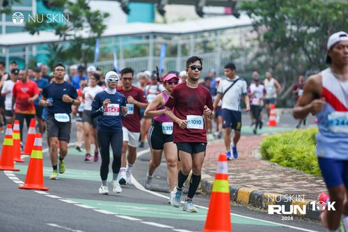 Race photo from Nu Skin Run 10K