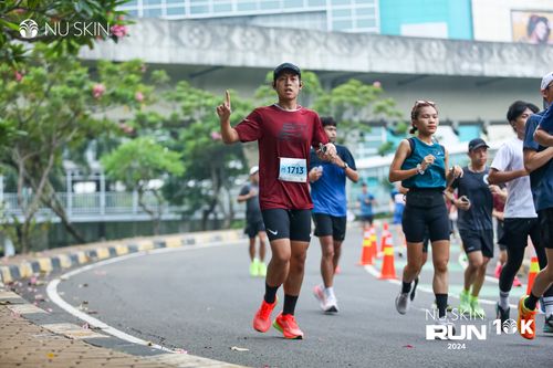 Race photo from Nu Skin Run 10K