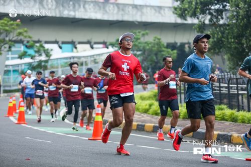 Race photo from Nu Skin Run 10K
