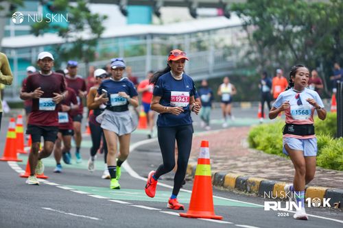 Race photo from Nu Skin Run 10K