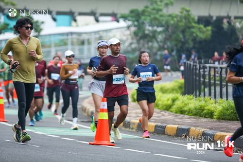 Race photo from Nu Skin Run 10K