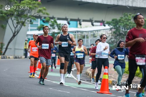 Race photo from Nu Skin Run 10K