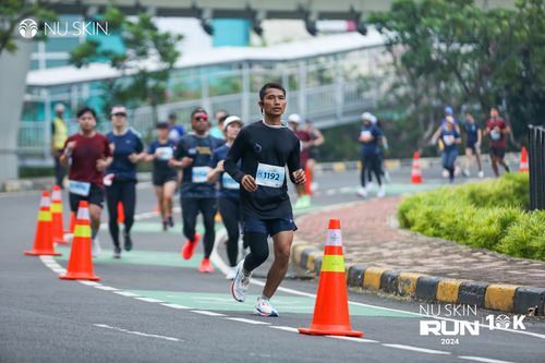 Race photo from Nu Skin Run 10K