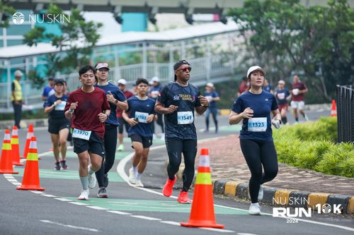 Race photo from Nu Skin Run 10K