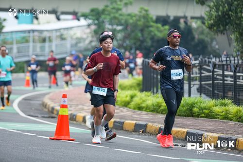 Race photo from Nu Skin Run 10K