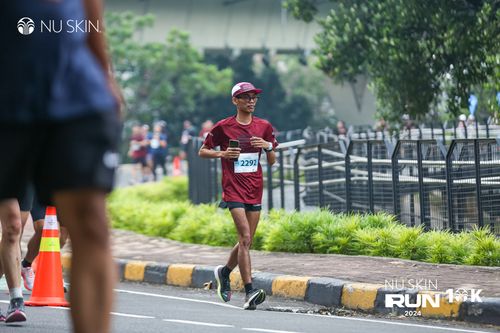 Race photo from Nu Skin Run 10K