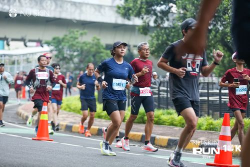Race photo from Nu Skin Run 10K