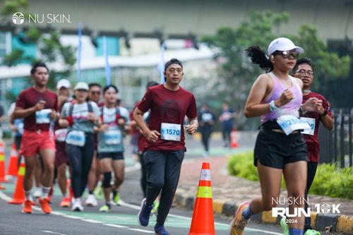 Race photo from Nu Skin Run 10K