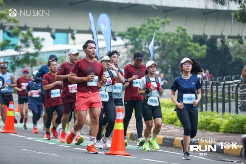Race photo from Nu Skin Run 10K