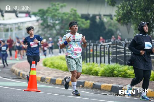 Race photo from Nu Skin Run 10K