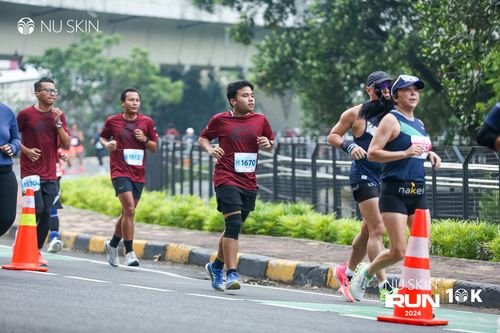 Race photo from Nu Skin Run 10K