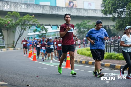 Race photo from Nu Skin Run 10K