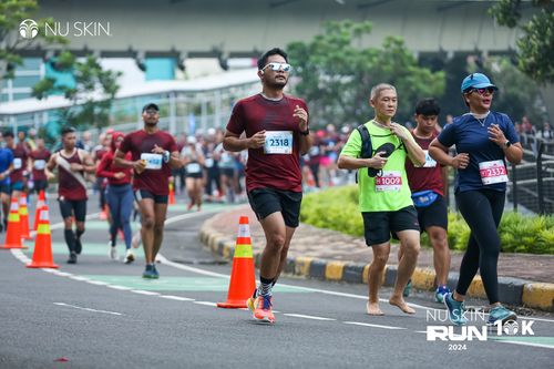 Race photo from Nu Skin Run 10K