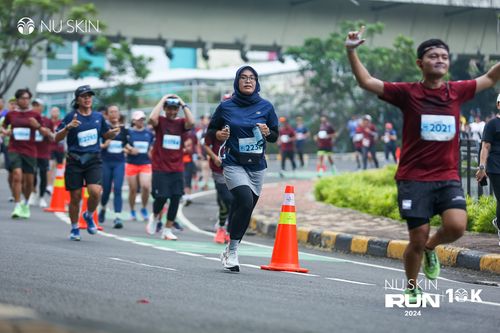 Race photo from Nu Skin Run 10K