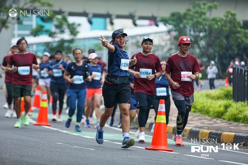 Race photo from Nu Skin Run 10K