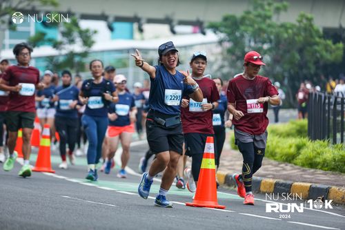 Race photo from Nu Skin Run 10K