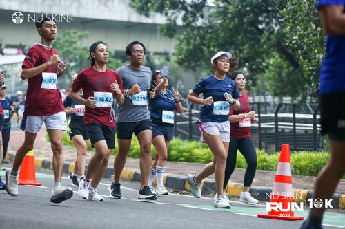Race photo from Nu Skin Run 10K