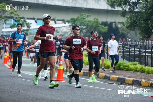 Race photo from Nu Skin Run 10K