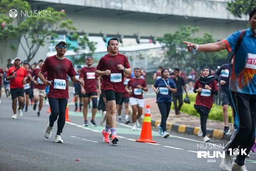 Race photo from Nu Skin Run 10K