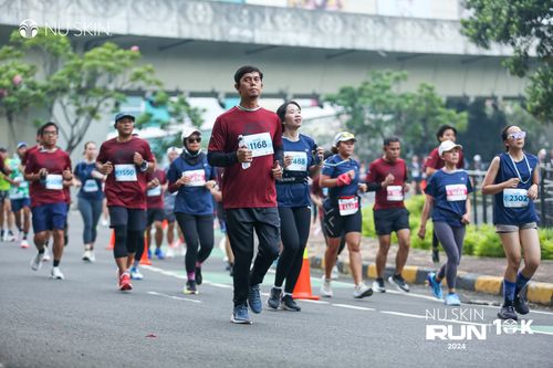 Race photo from Nu Skin Run 10K
