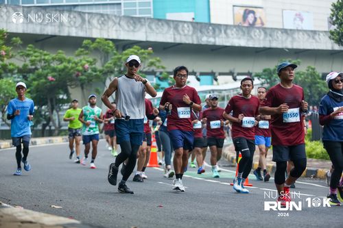 Race photo from Nu Skin Run 10K