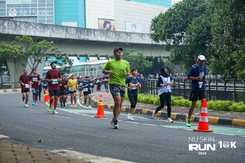 Race photo from Nu Skin Run 10K