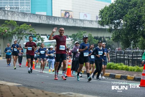 Race photo from Nu Skin Run 10K
