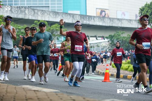 Race photo from Nu Skin Run 10K